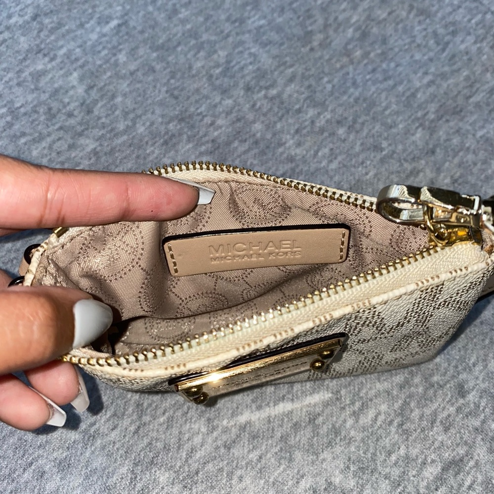 MK| Coin/Card Purse - Picture 3 of 3